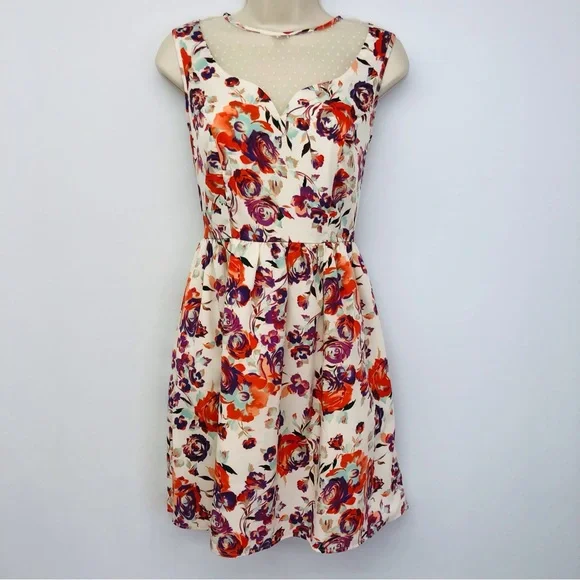 Pinky Floral and Lace Sleeveless Dress - Picture 16 of 16